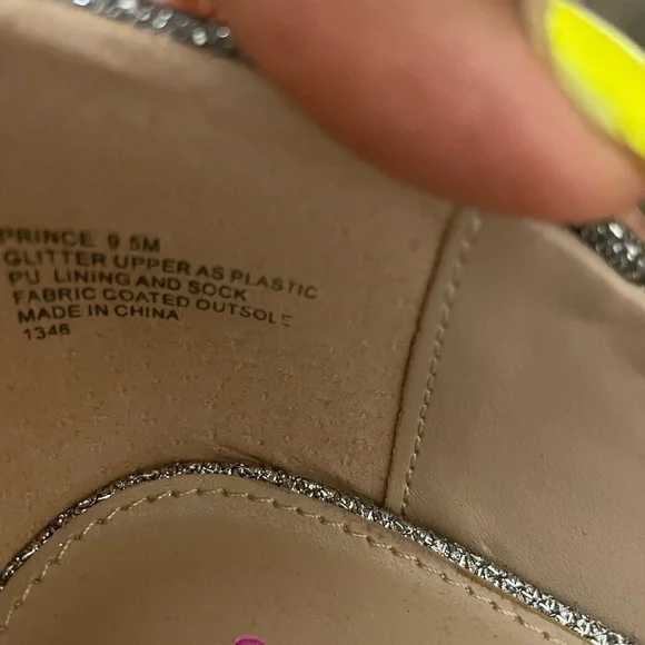 Betsey Johnson Silver Heels with Bow Detail - Picture 4 of 6